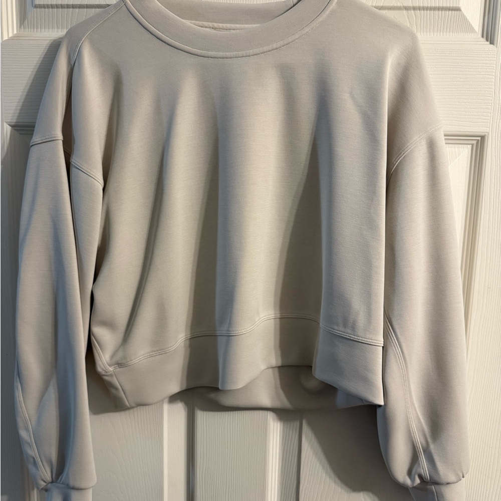 LULULEMON cropped crewneck